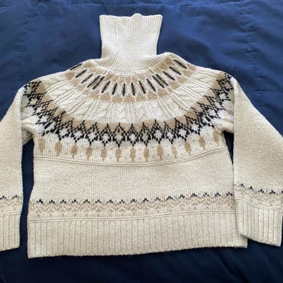 Two Old Navy Turtleneck Sweaters Size Medium (One black, one cream) - Picture 6 of 7